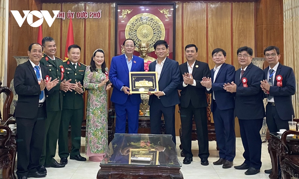 Phó Chủ tịch Quốc hội Trần Quang Phương thăm, làm việc tại thị xã Đức Phổ